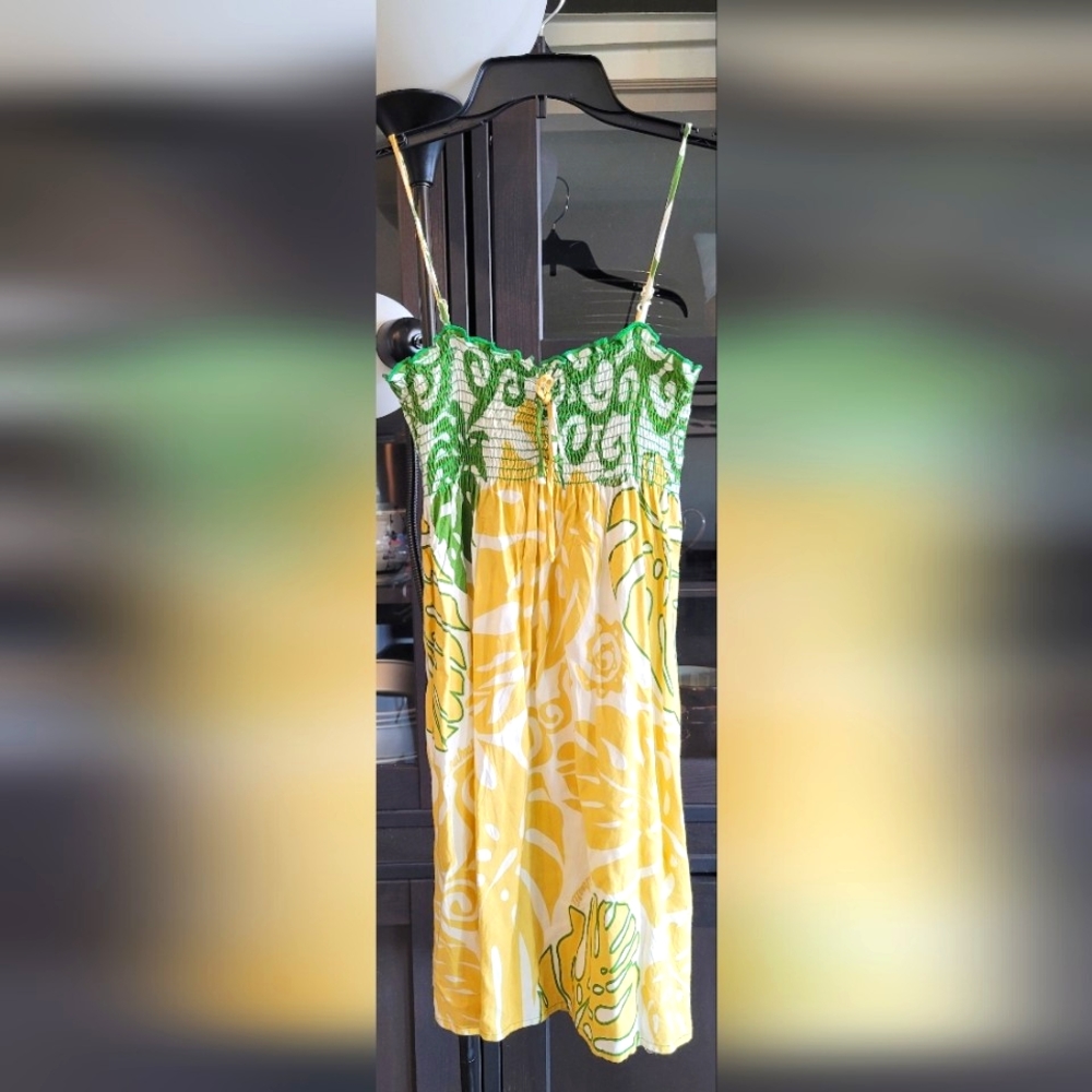 Manuheali'i Women's Size Small (But can fit Medium) Dress Yellow + Green + White